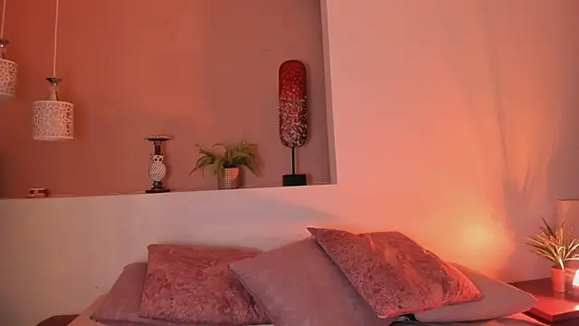 Snapshot of Ally_addams chatting on 03-25-26, 04:07 Ally addams online show from 03-25-26, 04:07