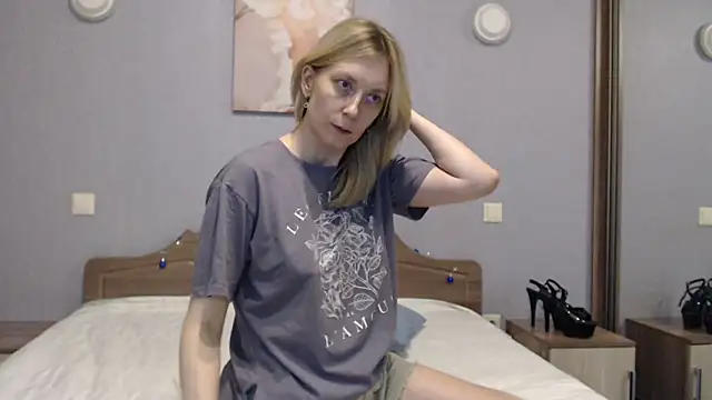 Snapshot of AvelinaLeoni chatting on 12-29-24, 03:35 AvelinaLeoni online show from 12-29-24, 03:35