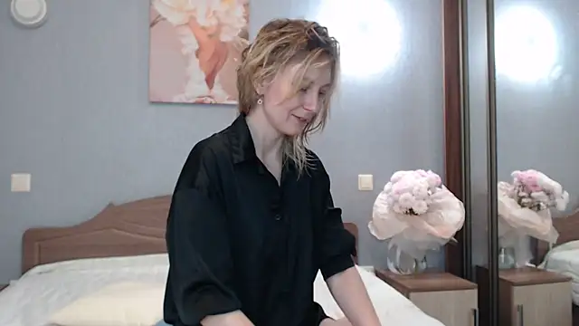 Snapshot of AvelinaLeoni chatting on 01-22-25, 06:31 AvelinaLeoni online show from 01-22-25, 06:31