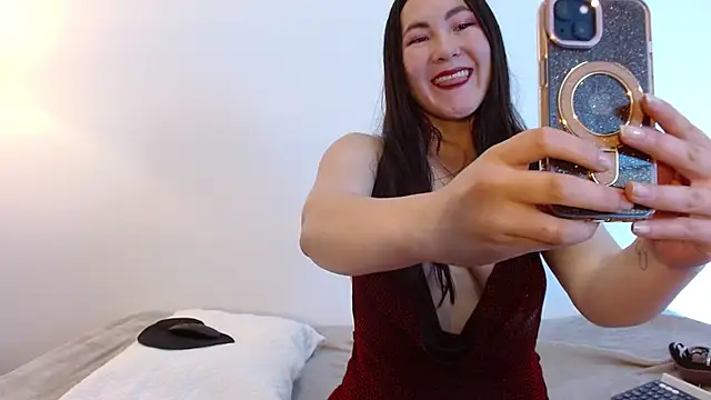 Elle Lee  online show from 07-19-26, 06:22