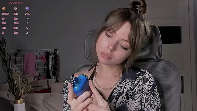 Snapshot of hype_meal_home chatting on 10-25-25, 08:03 hype meal home online show from 10-25-25, 08:03