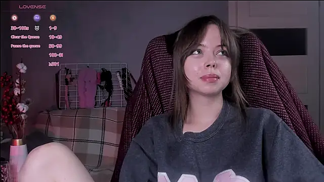 Snapshot of hype_meal_home chatting on 11-14-25, 09:24 hype meal home online show from 11-14-25, 09:24