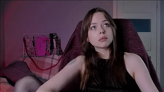 Snapshot of hype_meal_home chatting on 11-27-25, 05:37 hype meal home online show from 11-27-25, 05:37