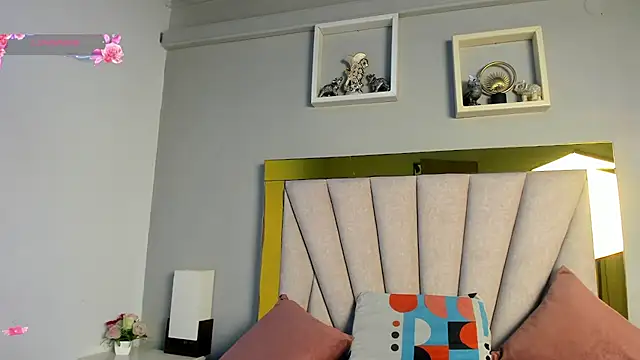Snapshot of vahiolet_fuentes chatting on 07-17-26, 03:02 vahiolet fuentes online show from 07-17-26, 03:02