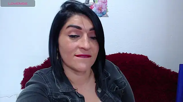 karenlennox1 online show from 03-18-25, 11:42