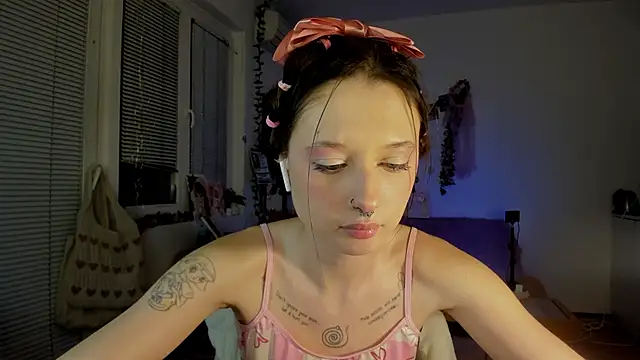 Snapshot of Jenny_darling_love chatting on 01-01-25, 11:51 Jenny darling love online show from 01-01-25, 11:51