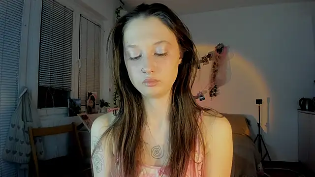 Snapshot of Jenny_darling_love chatting on 03-02-25, 07:02 Jenny darling love online show from 03-02-25, 07:02