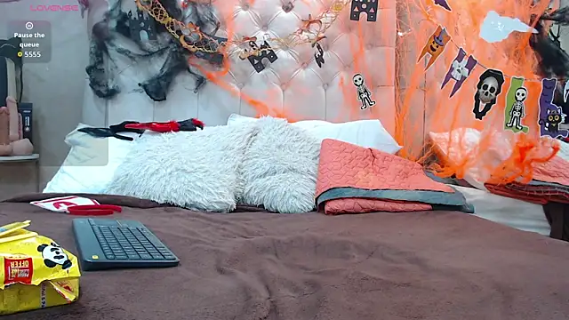 La Crespa x online show from 10-13-25, 12:16