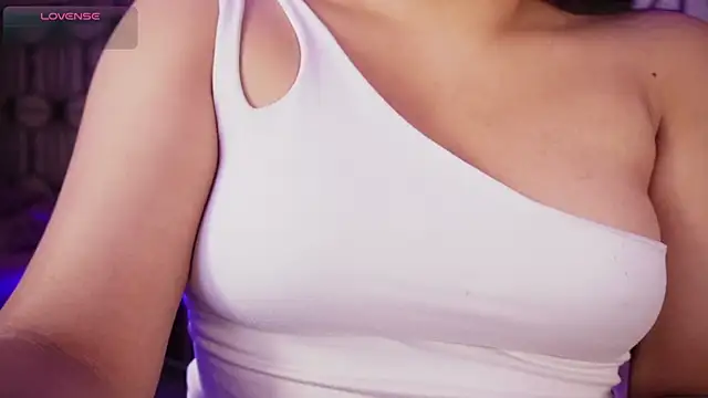 Snapshot of Sophia_wilsonn_ chatting on 01-07-26, 11:12 Sophia wilsonn online show from 01-07-26, 11:12