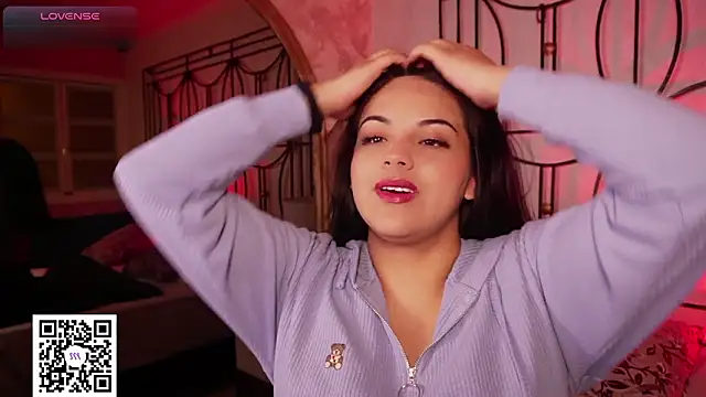 Snapshot of Sophia_wilsonn_ chatting on 02-04-26, 10:43 Sophia wilsonn online show from 02-04-26, 10:43