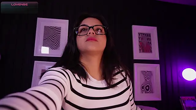 Snapshot of Sophia_wilsonn_ chatting on 03-13-26, 10:44 Sophia wilsonn online show from 03-13-26, 10:44