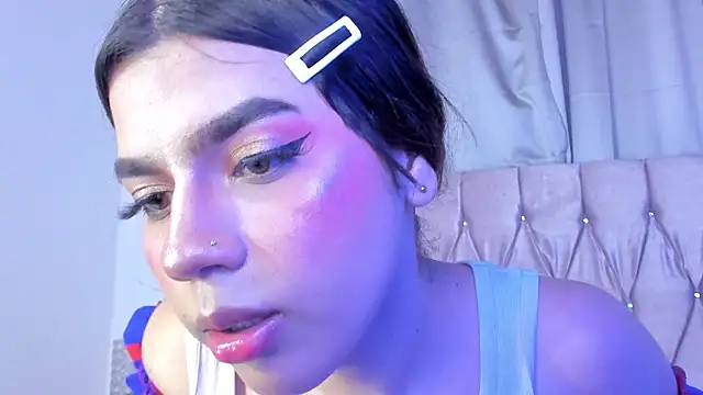 Snapshot of Ashley_piinkk_ chatting on 02-06-25, 08:50 Ashley piinkk  online show from 02-06-25, 08:50