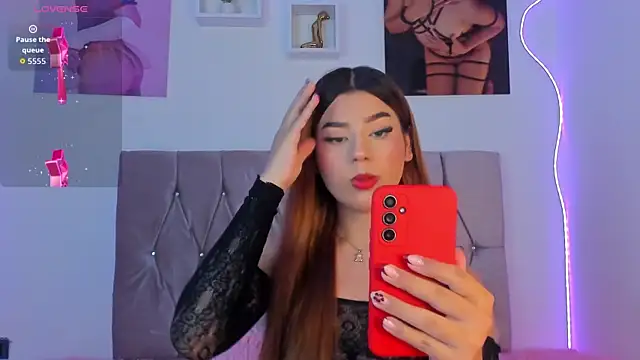 Ashley piinkk  online show from 12-01-25, 05:34