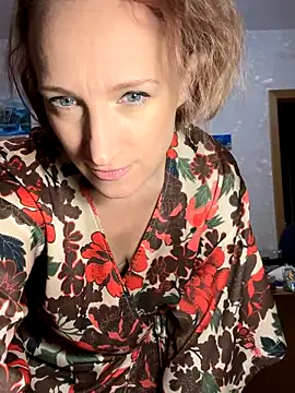 UmaTruewoman online show from 11-19-25, 04:12