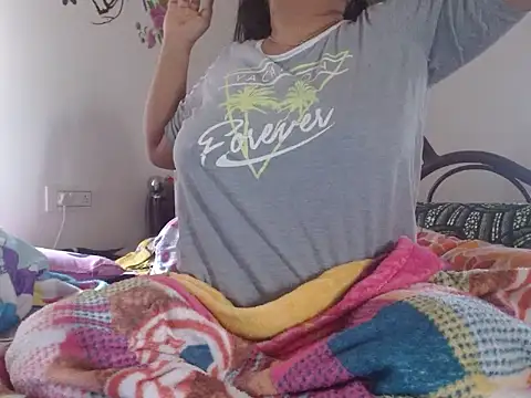 Snapshot of TASHa009 chatting on 01-07-25, 05:33 TASHa009 online show from 01-07-25, 05:33