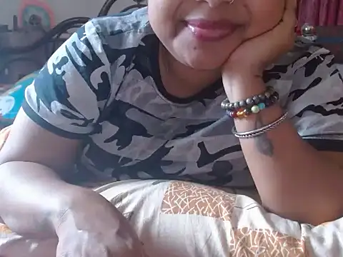 Snapshot of TASHa009 chatting on 03-09-25, 07:45 TASHa009 online show from 03-09-25, 07:45