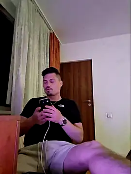 Snapshot of ionut_prince chatting on 05-11-26, 06:38 ionut prince online show from 05-11-26, 06:38