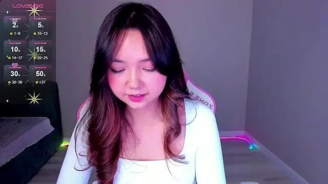 Fluffy Rose online show from 11-08-25, 01:33