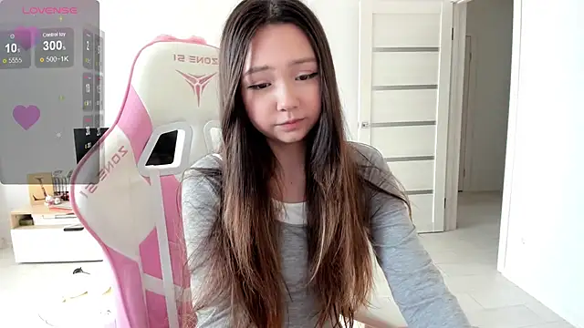 Fluffy Rose online show from 07-20-26, 01:53