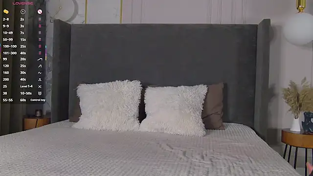 Snapshot of ReginaRobinson chatting on 02-08-26, 06:06 ReginaRobinson online show from 02-08-26, 06:06