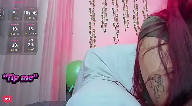 Snapshot of bonnie_moon_ chatting on 02-12-25, 11:20 bonnie moon online show from 02-12-25, 11:20