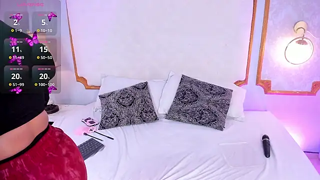 Snapshot of Paiige_peach chatting on 10-24-25, 07:43 Paiige peach online show from 10-24-25, 07:43