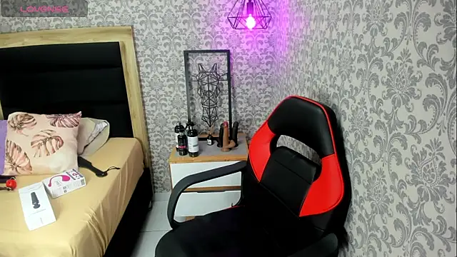 Snapshot of lizziemontana2 chatting on 03-21-25, 07:35 lizziemontana2 online show from 03-21-25, 07:35