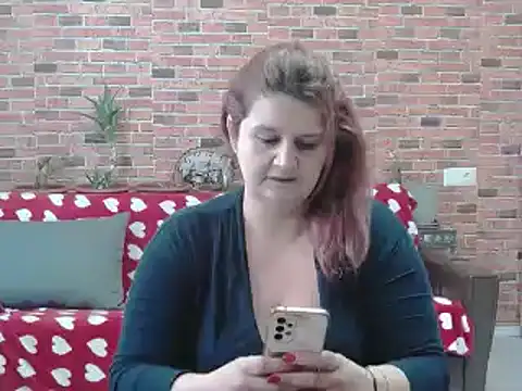 Snapshot of CoryMILF chatting on 03-19-25, 09:06 CoryMILF online show from 03-19-25, 09:06