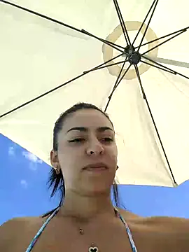 Snapshot of LuluzYPiero chatting on 01-21-25, 06:12 LuluzYPiero online show from 01-21-25, 06:12