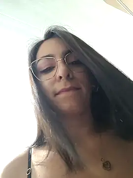 Snapshot of LuluzYPiero chatting on 02-18-25, 01:22 LuluzYPiero online show from 02-18-25, 01:22