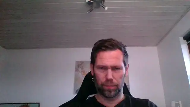 Snapshot of Gotta1 chatting on 02-19-25, 04:33 Gotta1 online show from 02-19-25, 04:33