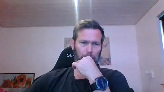 Snapshot of Gotta1 chatting on 11-05-25, 10:37 Gotta1 online show from 11-05-25, 10:37