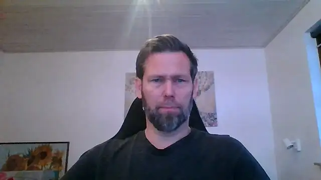 Snapshot of Gotta1 chatting on 11-24-25, 02:50 Gotta1 online show from 11-24-25, 02:50