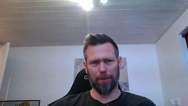 Snapshot of Gotta1 chatting on 12-01-25, 02:00 Gotta1 online show from 12-01-25, 02:00