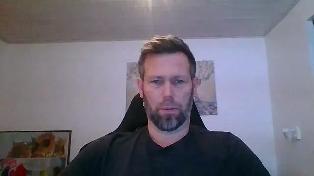 Snapshot of Gotta1 chatting on 12-13-25, 08:04 Gotta1 online show from 12-13-25, 08:04