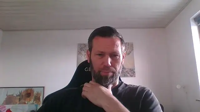 Snapshot of Gotta1 chatting on 01-09-26, 12:30 Gotta1 online show from 01-09-26, 12:30