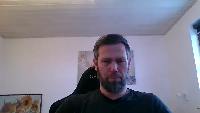 Snapshot of Gotta1 chatting on 01-12-26, 02:11 Gotta1 online show from 01-12-26, 02:11