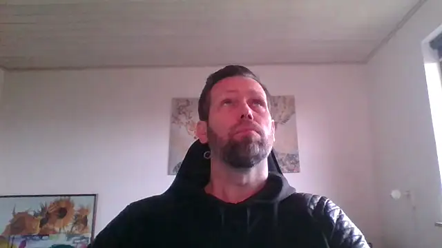 Snapshot of Gotta1 chatting on 02-25-26, 02:05 Gotta1 online show from 02-25-26, 02:05