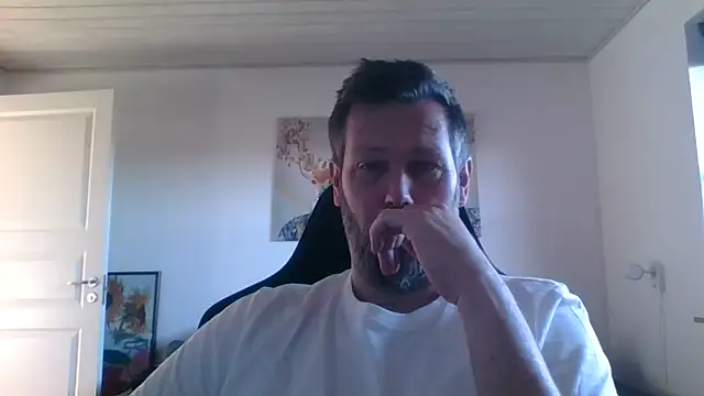 Snapshot of Gotta1 chatting on 03-04-26, 02:45 Gotta1 online show from 03-04-26, 02:45