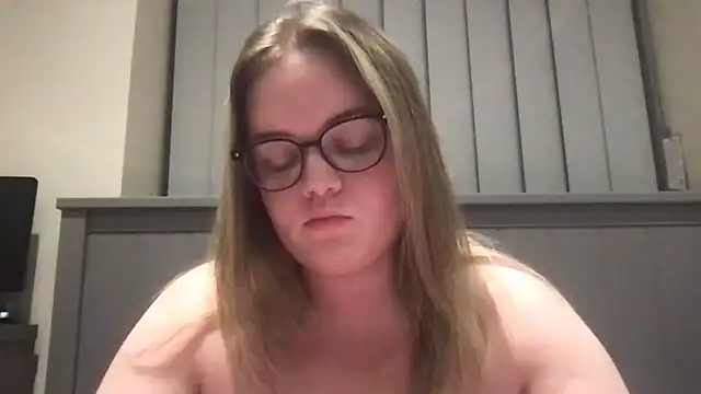 honeyyy24 online show from 06-29-26, 09:26