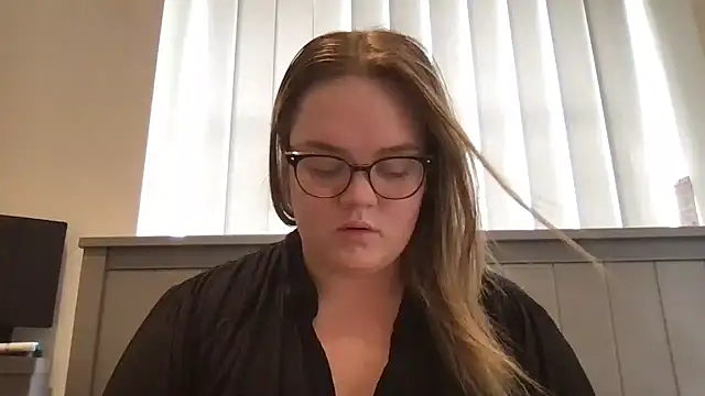 honeyyy24 online show from 07-19-26, 10:08