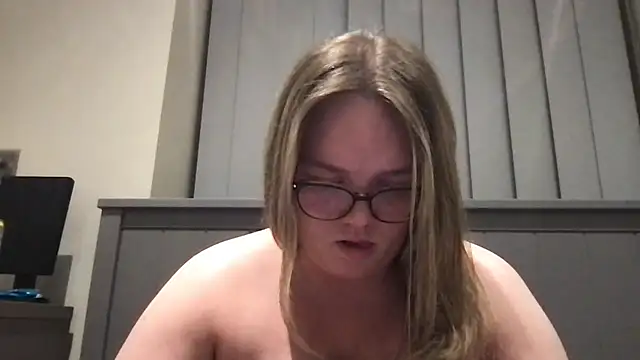 honeyyy24 online show from 07-20-26, 10:23