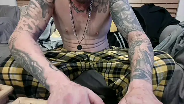 Snapshot of JohnnyKorrupt_ chatting on 01-08-26, 01:13 JohnnyKorrupt online show from 01-08-26, 01:13