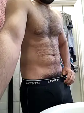 Snapshot of samcumms chatting on 02-14-25, 12:14 samcumms online show from 02-14-25, 12:14