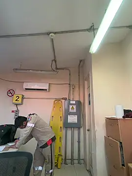 Snapshot of EnriquePersian197 chatting on 03-24-26, 12:04 EnriquePersian197 online show from 03-24-26, 12:04