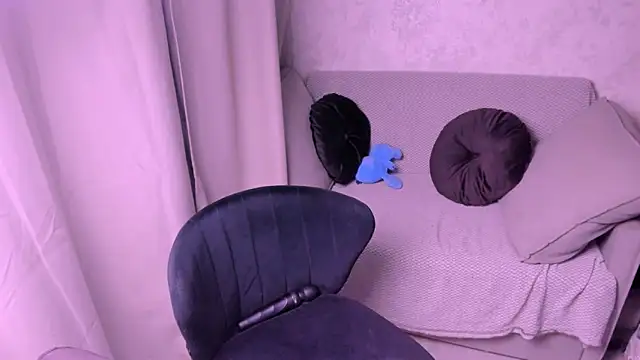 Snapshot of kirraa_ chatting on 01-26-25, 10:13 kirraa  online show from 01-26-25, 10:13