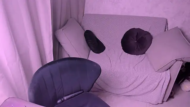 Snapshot of kirraa_ chatting on 02-04-25, 10:34 kirraa  online show from 02-04-25, 10:34