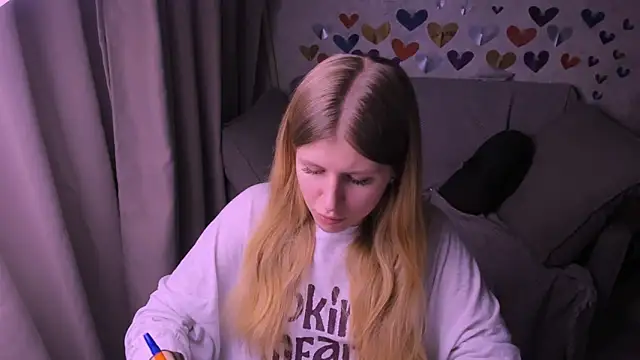 Snapshot of kirraa_ chatting on 02-16-25, 01:47 kirraa  online show from 02-16-25, 01:47