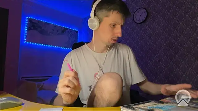 Snapshot of Aki-Laky chatting on 01-17-26, 08:34 Aki-Laky online show from 01-17-26, 08:34