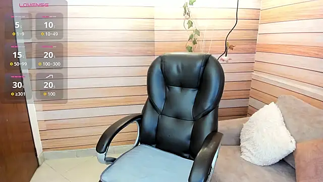 Snapshot of marien_thomson_ chatting on 10-02-25, 01:45 marien thomson online show from 10-02-25, 01:45